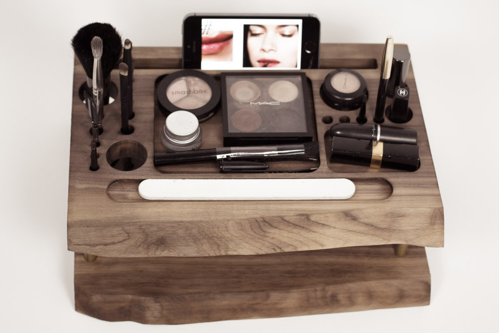 15 Cool And Practical Handmade Makeup Organizer Designs