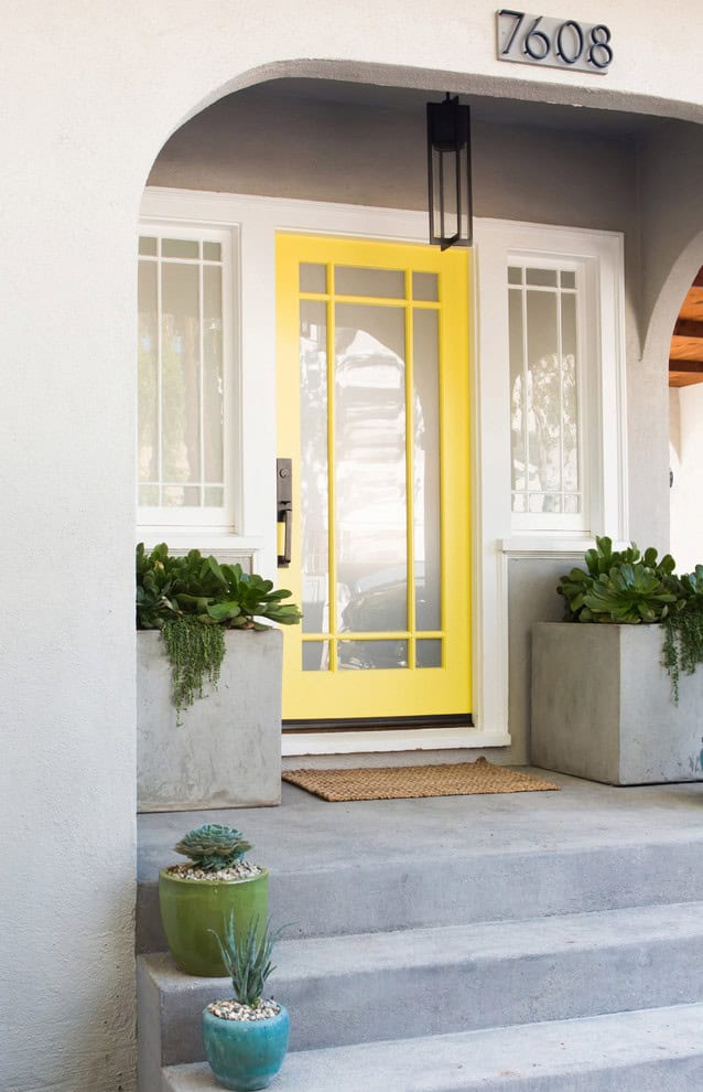 16 Inviting Transitional Entrance Designs You Need To See