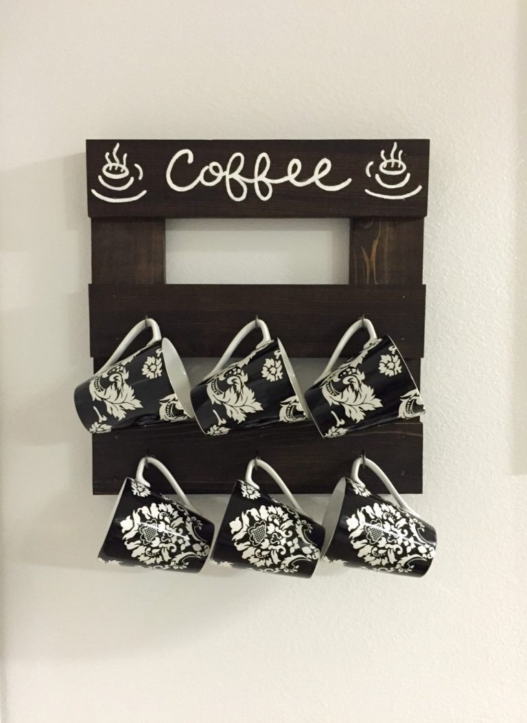 17 Rustic Handmade Mug Rack Designs For Your Kitchen