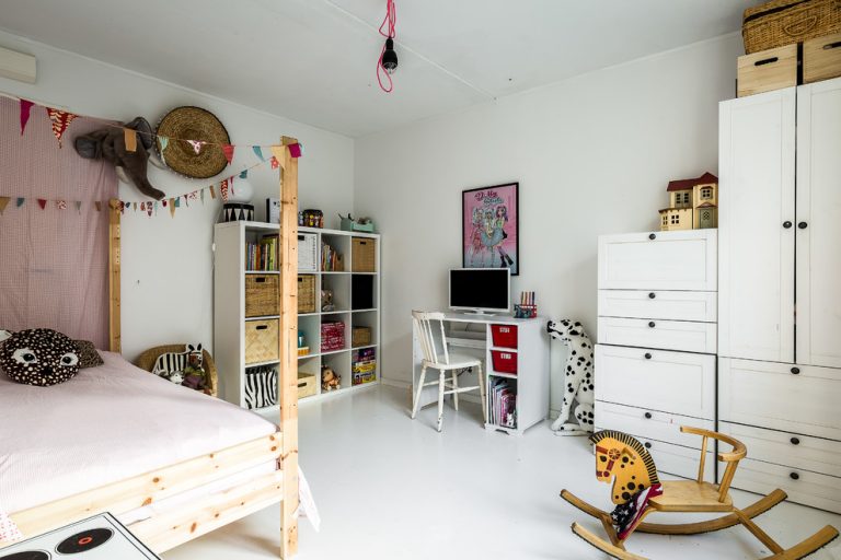 15 Beautiful Scandinavian Kids Room Designs That Will Make You Want To Be A Kid Again 9 768x512 