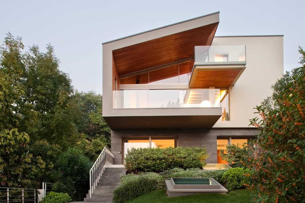 15 Compelling Contemporary Exterior Designs Of Luxury Homes You'll Love