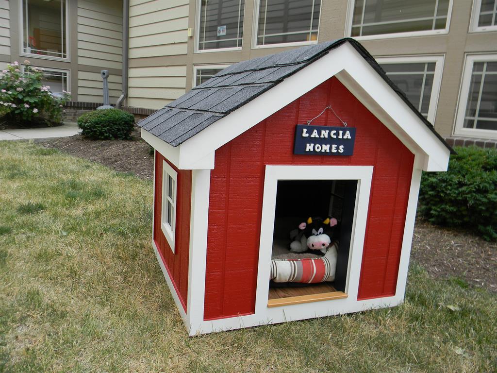 10-simple-but-beautiful-diy-dog-house-designs-that-you-can-do-easily