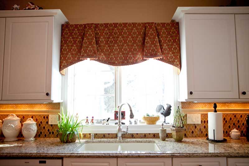 creative design in kitchen curtains