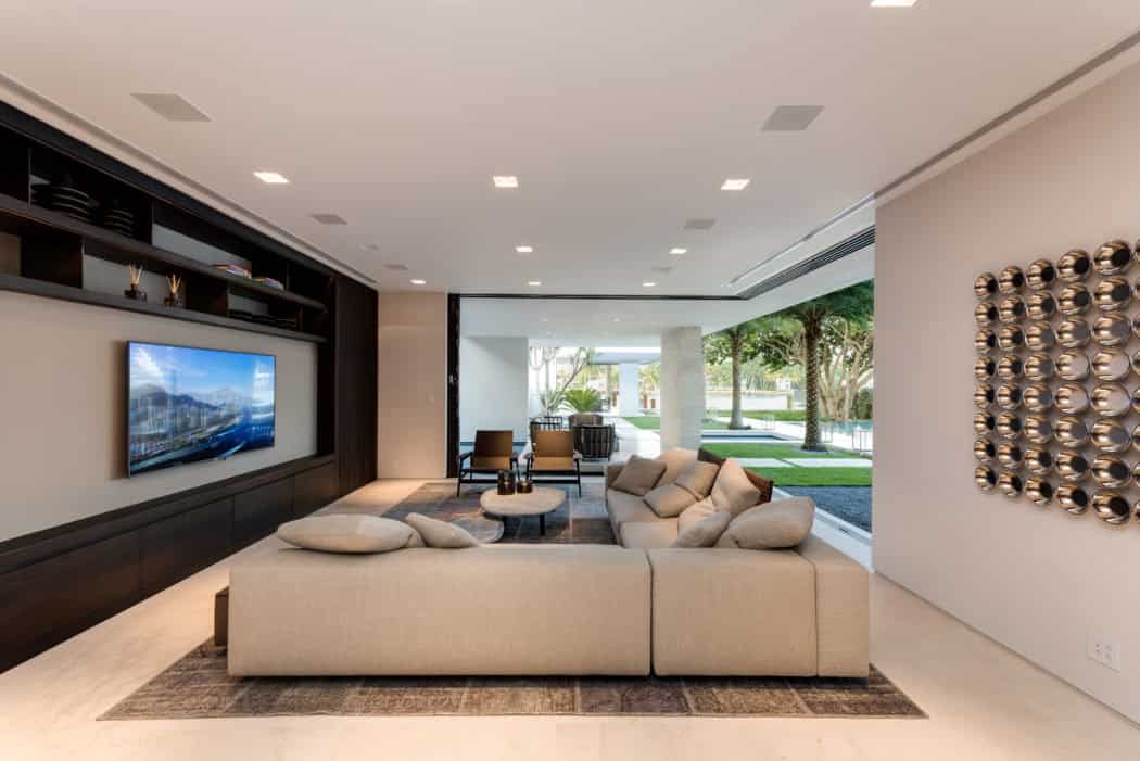 Palm Island Residence by Choeff Levy Fischman in Miami Beach, Florida