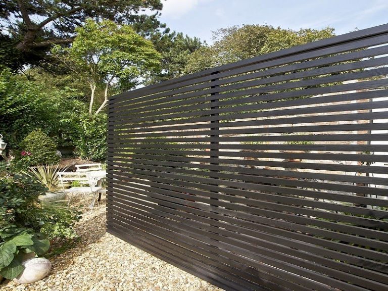 19 Wooden Fence Ideas To Match Your Modern Style