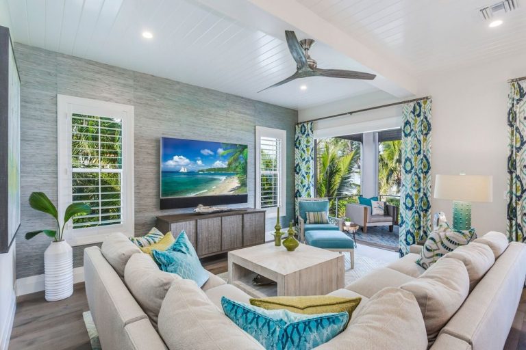 16 Picturesque Tropical Living Room Interiors That Will Take Your ...