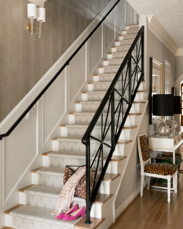 18 Elegant Traditional Staircase Designs That Will Take Your Breath Away 9976