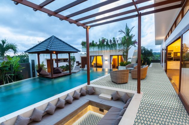 15 Picturesque Tropical Patio Designs You Will Absolutely Adore