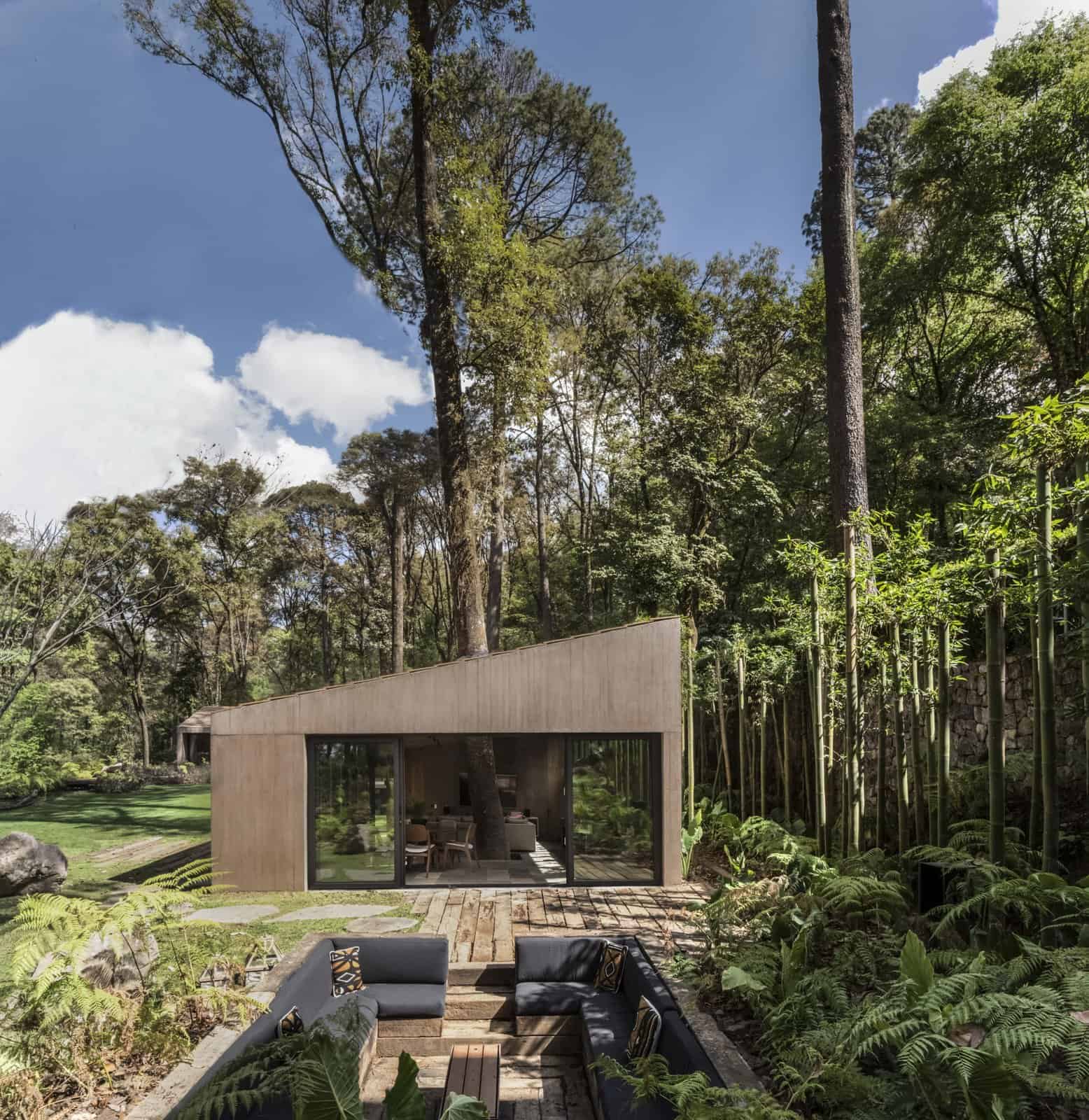 L House by Dellekamp Arquitectos in Valle de Bravo, Mexico