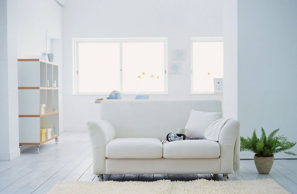 16 Alluring White Sofa Designs For A Cheerful Ambience