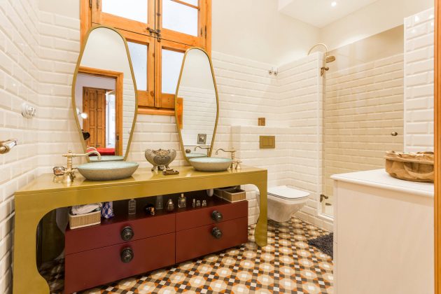 15 Stunning Eclectic Bathroom Designs That Will Inspire You