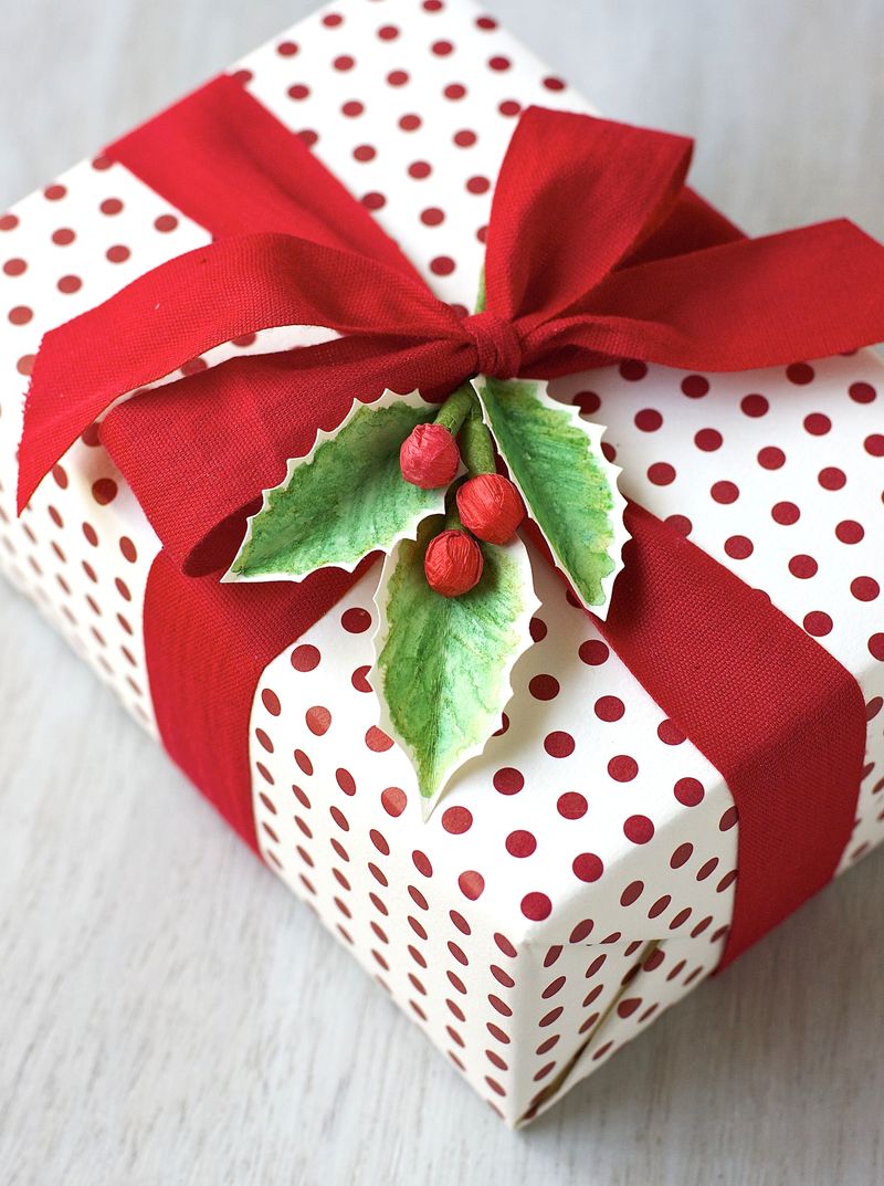 16 Magical DIY Gift Wrapping Ideas That Will Personalize Your Christmas 