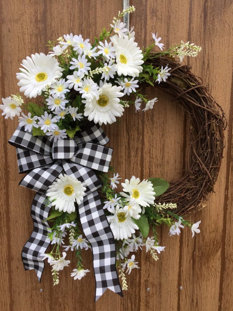 15 Colorful Handmade Summer Wreath Designs Your Front Door Will Need