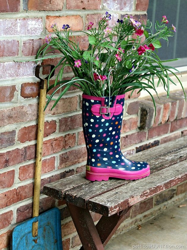 15 Cool Outdoor Crafts You Can DIY Over This Weekend