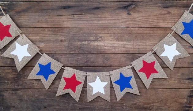 16 Festive Handmade 4th of July Banner Designs For The Perfect Backdrop