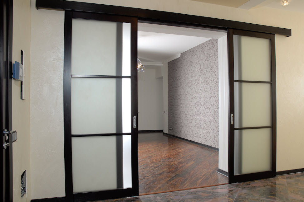 18 Practical Sliding Door Designs That Are Worth Seeing