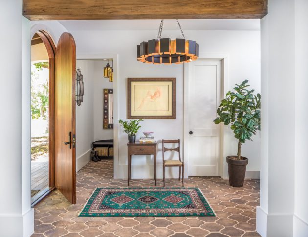 17 Breathtaking Mediterranean Entry Hall Designs That Will Fascinate You