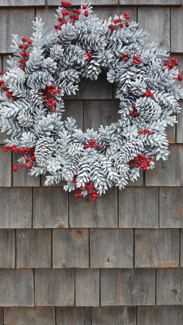 15 Whimsical Winter Wreath Designs For After The Festivities