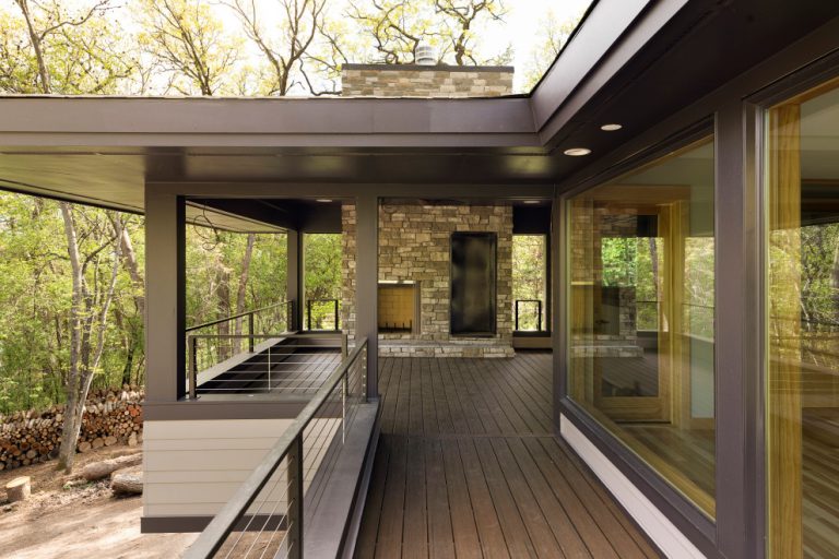 17 Stunning Mid-Century Modern Porch Designs Perfect For The Summer