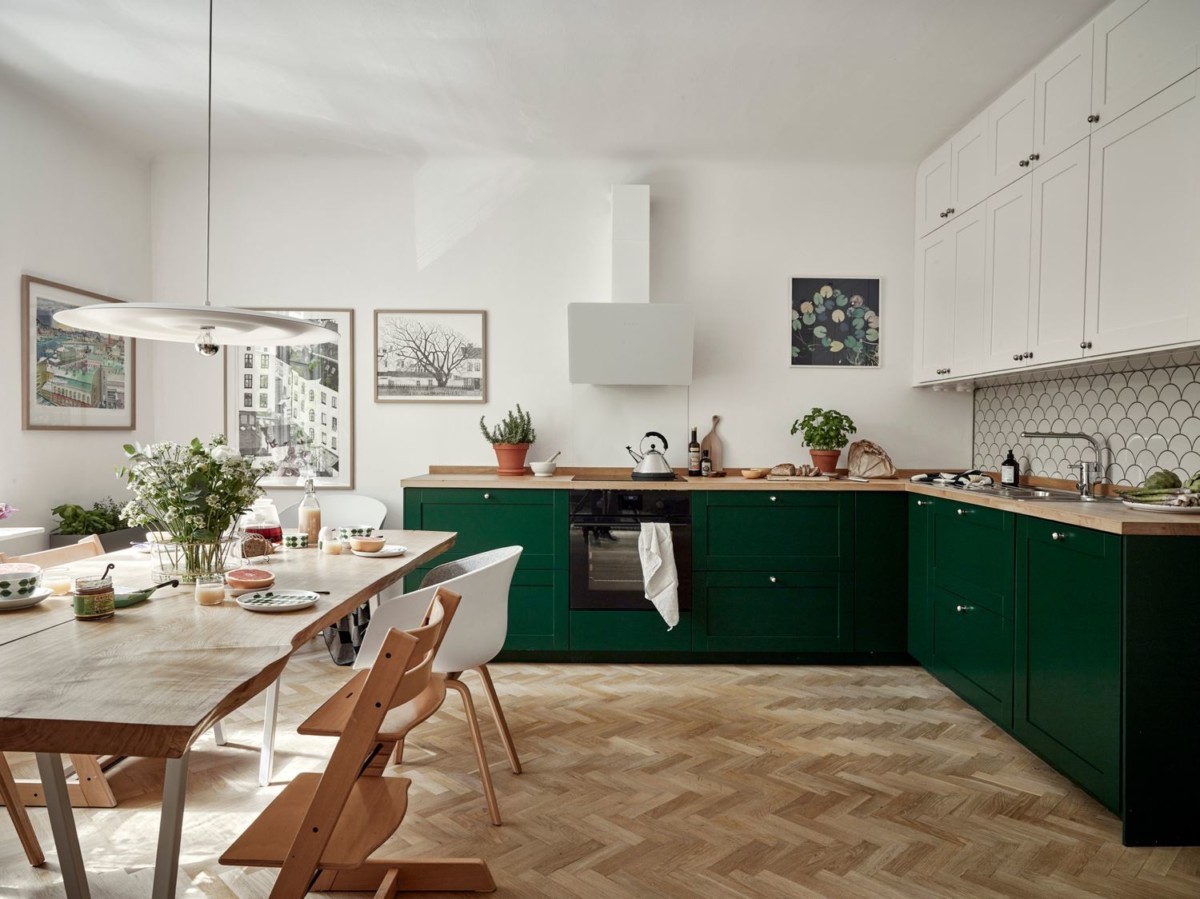green white kitchen design