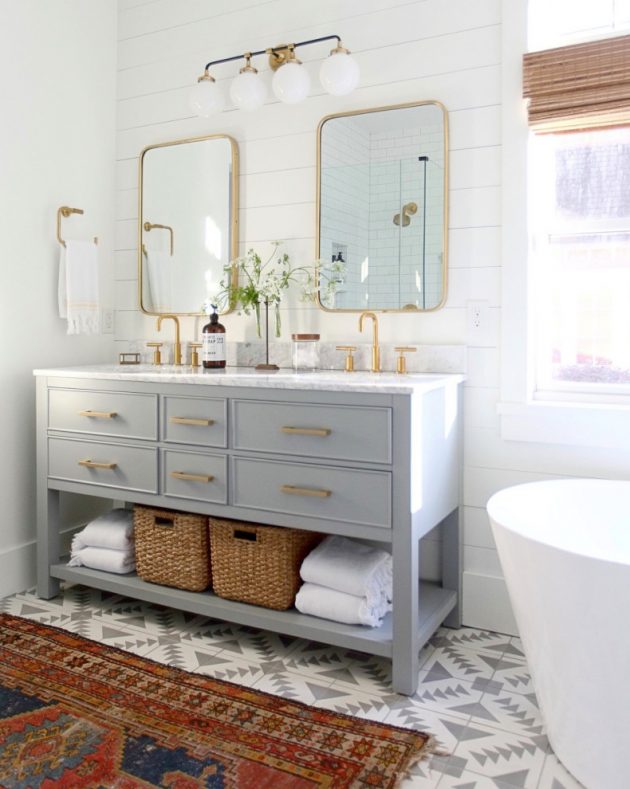 15 Whimsical Shabby-Chic Bathroom Interiors That Will Charm You