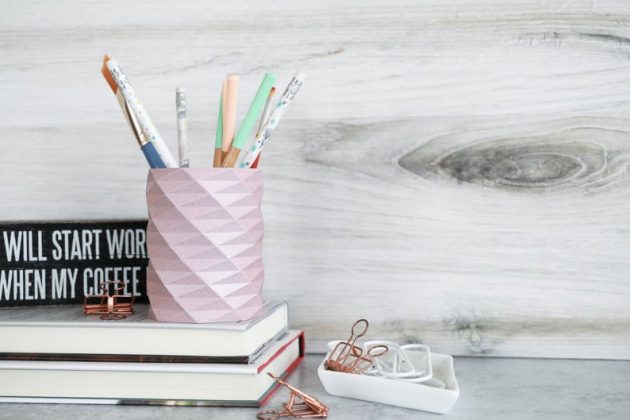 20 Simple But Practical Desk Organizer Designs For Your Office & Home