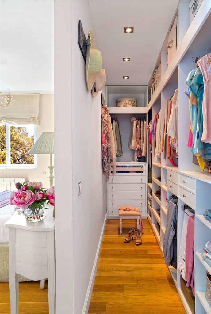 the-best-small-dressing-room-ideas-for-your-space