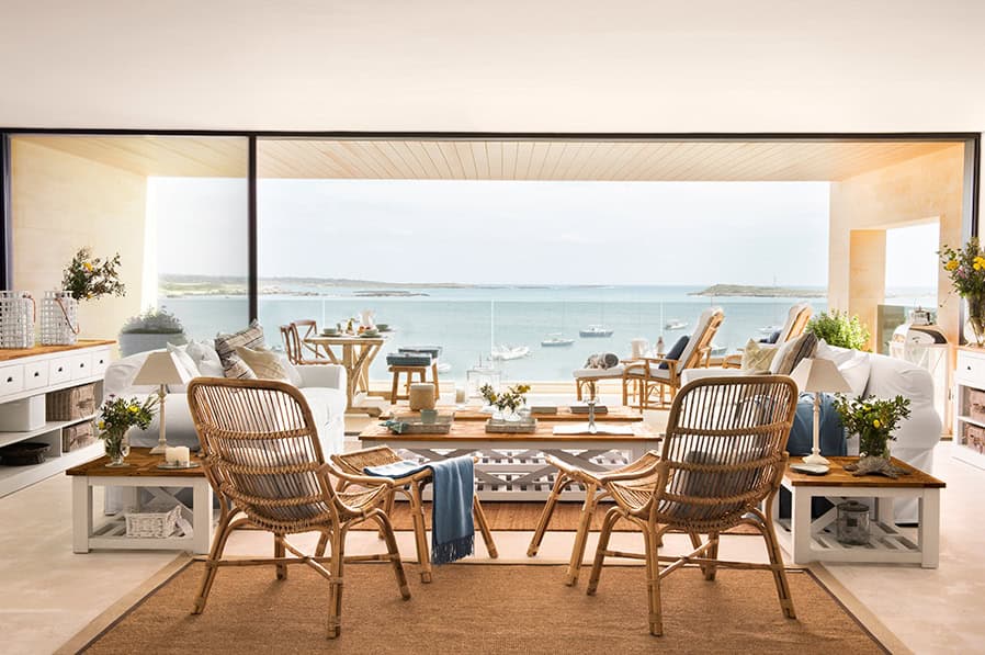 9 Panoramic Windows That Take Advantage of the Views