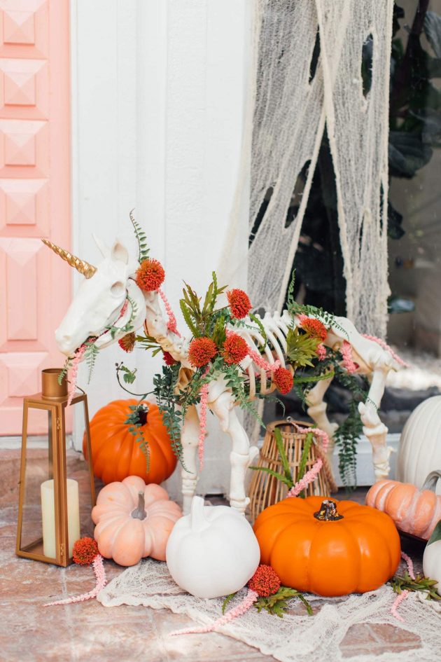 16 Festive DIY Halloween Decor Ideas That Will Add A Spooky Touch