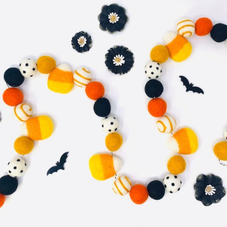 18 Spooky Halloween Garland Decorations For Home And Garden