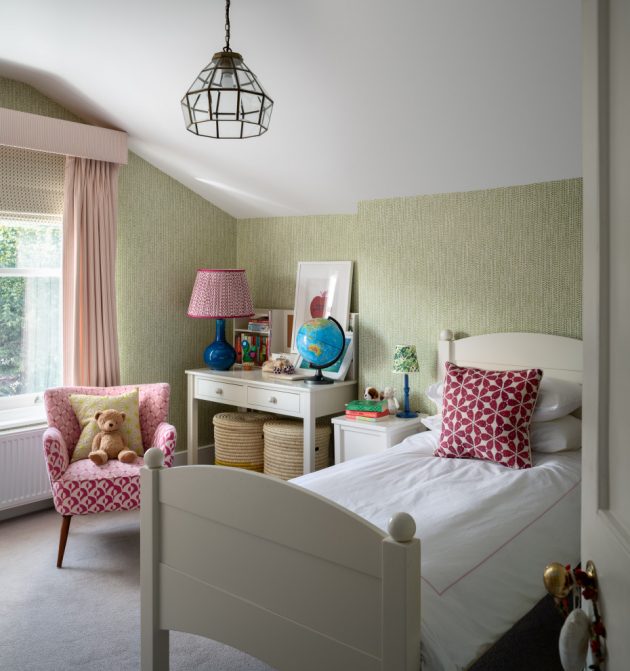 17 Sweet Traditional Kids' Room Interiors The Kids Will Adore