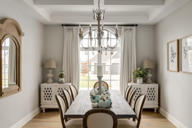 18 Marvelous Traditional Dining Room Interiors That Sparkle