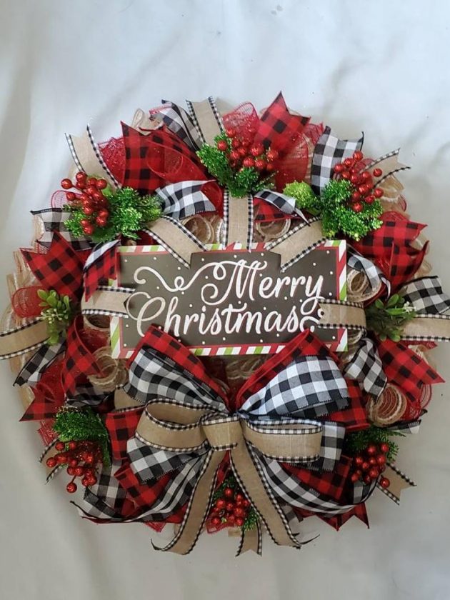 18 Whimsical Christmas Wreaths That Will Wake Up The Festive Spirit In ...