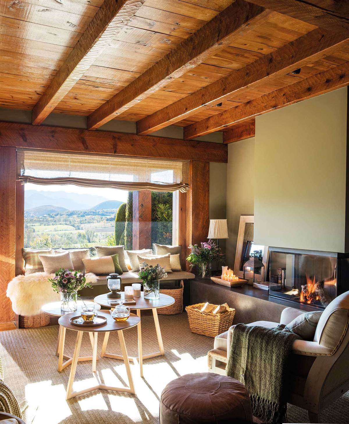 Charming Living Rooms You Would Never Want to Leave