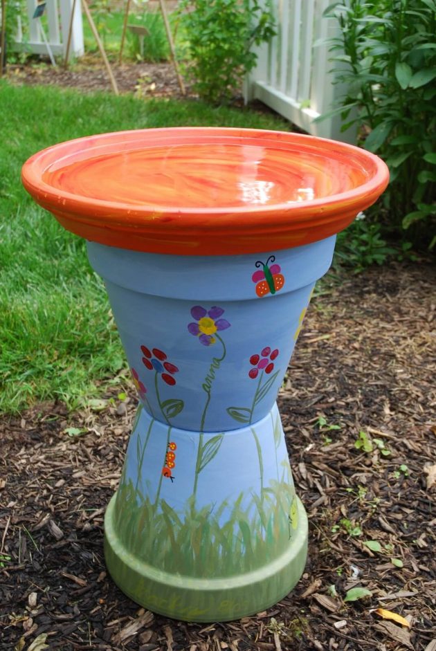 15 Charming DIY Bird Bath Ideas For Your Garden