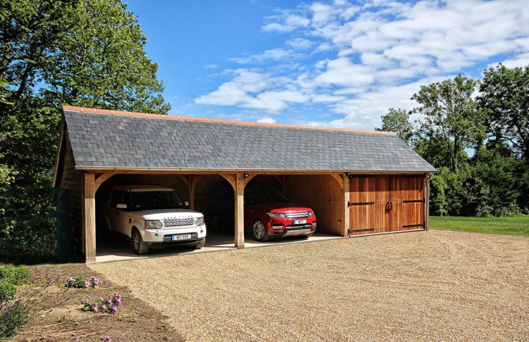 16 Charming Farmhouse Garage Designs That Will Take You By Surprise