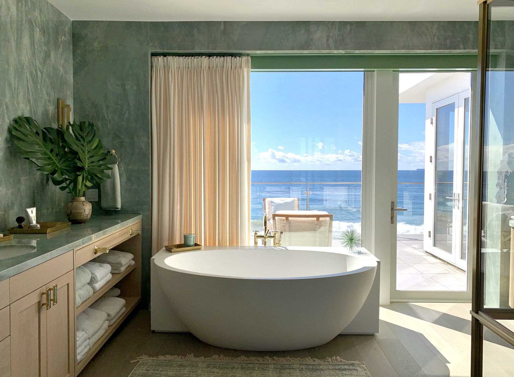 Beautiful Coastal Bathroom Designs Perfect For The Beach House