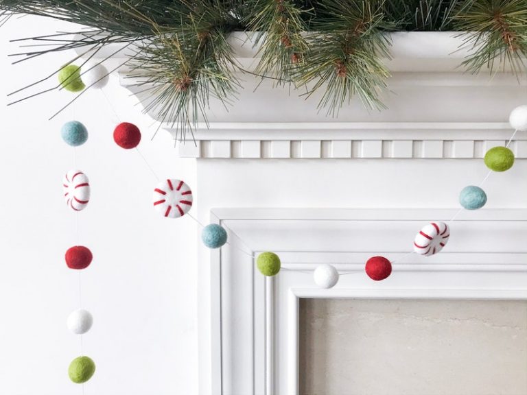 15 Enchanting Christmas Bunting Ideas For Your Mantel