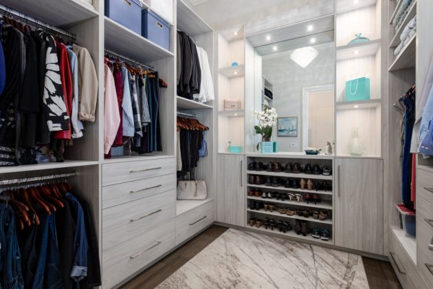 18 Deluxe Contemporary Walk-in Closet Designs You Will Definitely Want