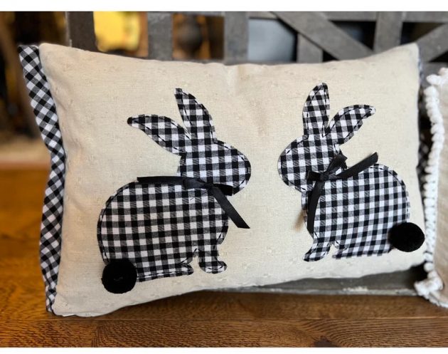 18 Magical Easter Pillow Designs That Will Liven Up Your Sofa