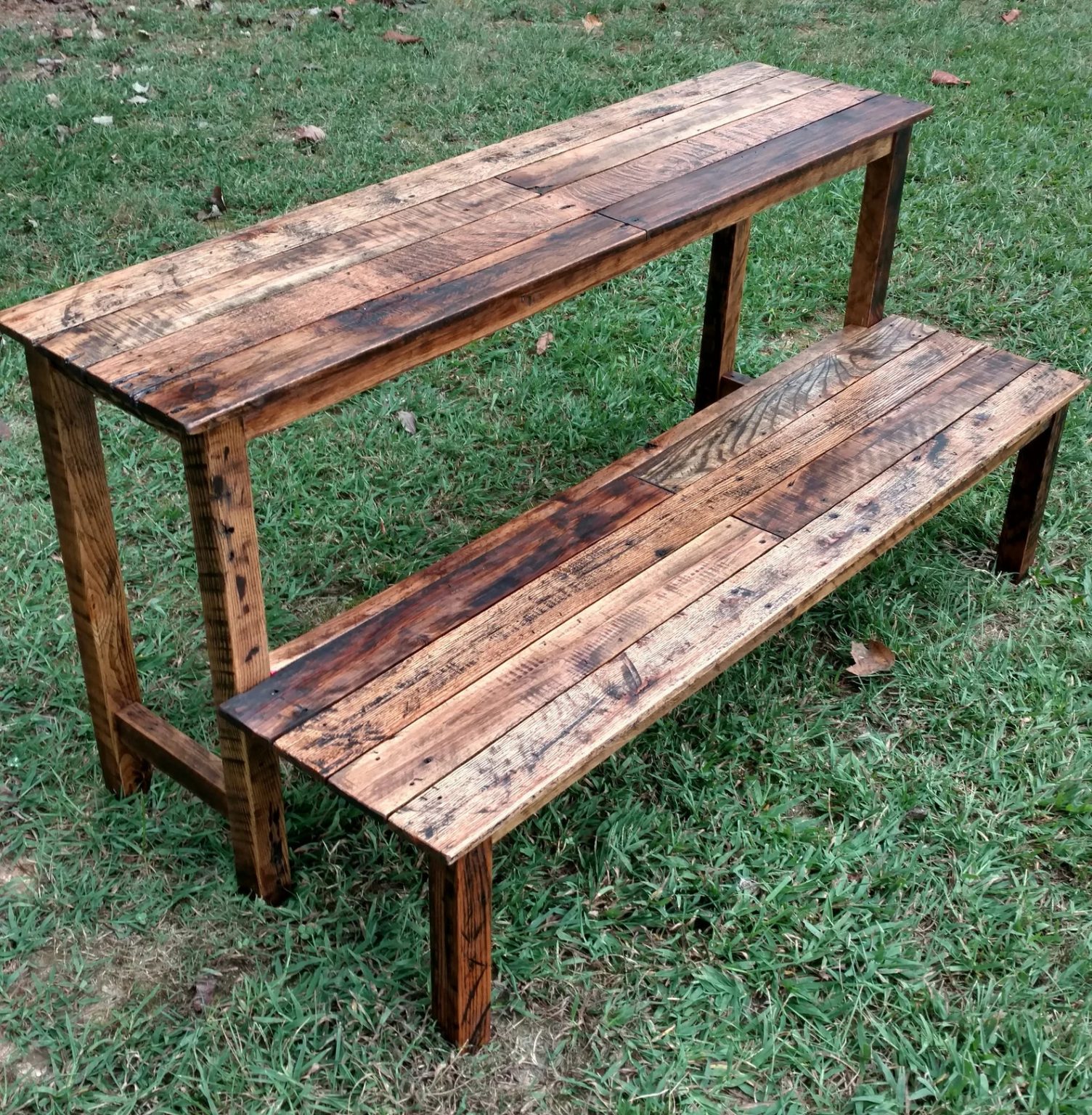 17-farmhouse-patio-furniture-ideas-made-from-pallet-wood