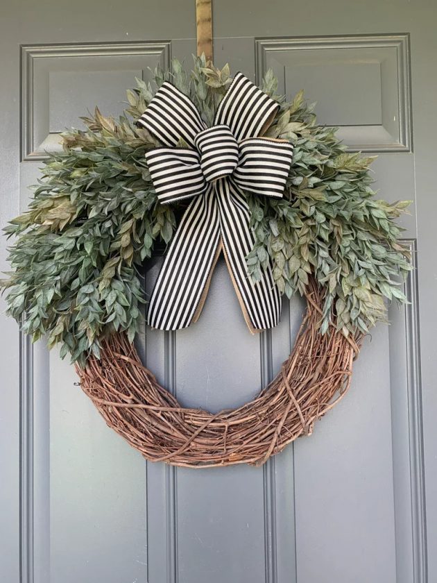 20 Refreshing Summer Wreath Designs to Hang After the 4th of July