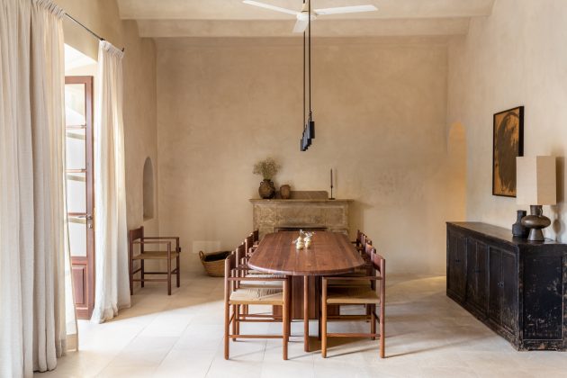 16 Grand Mediterranean Dining Room Designs That Will Leave You In Awe