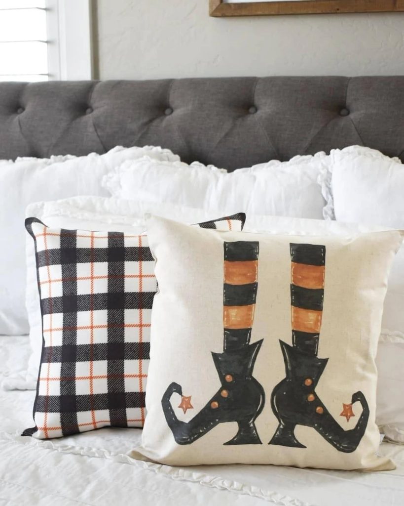 15 Super Spooky Halloween Pillow Designs That You're Going To Adore