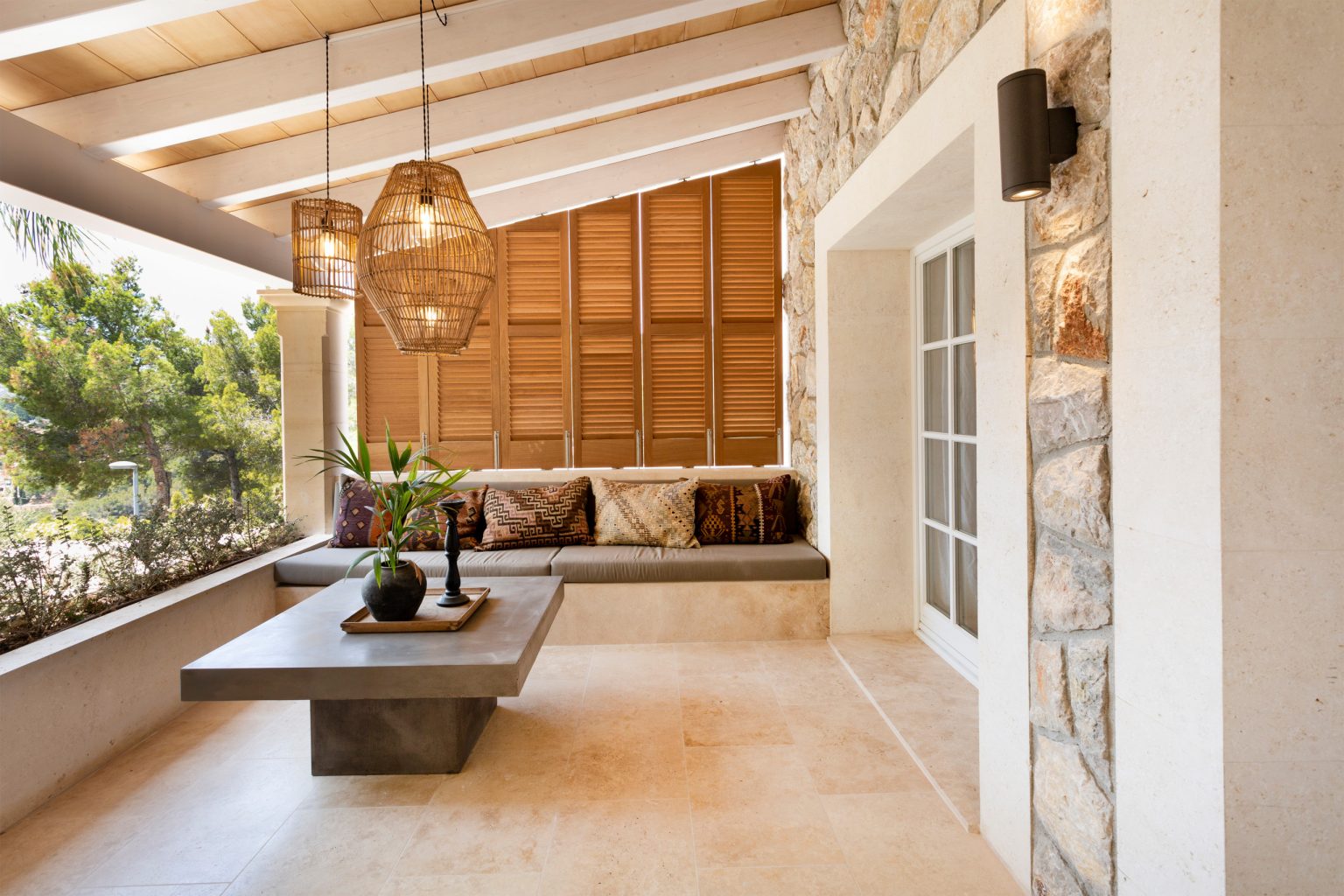 14 Magnificent Mediterranean Porch Designs You Will Certainly Love