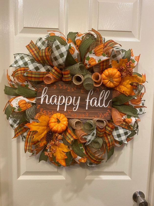 17 Charming Thanksgiving Wreath Designs You Will Love