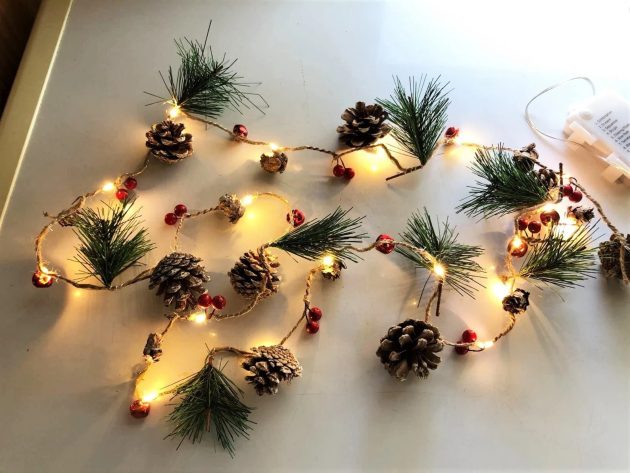 15 Whimsical Christmas Garland Designs You Will Love