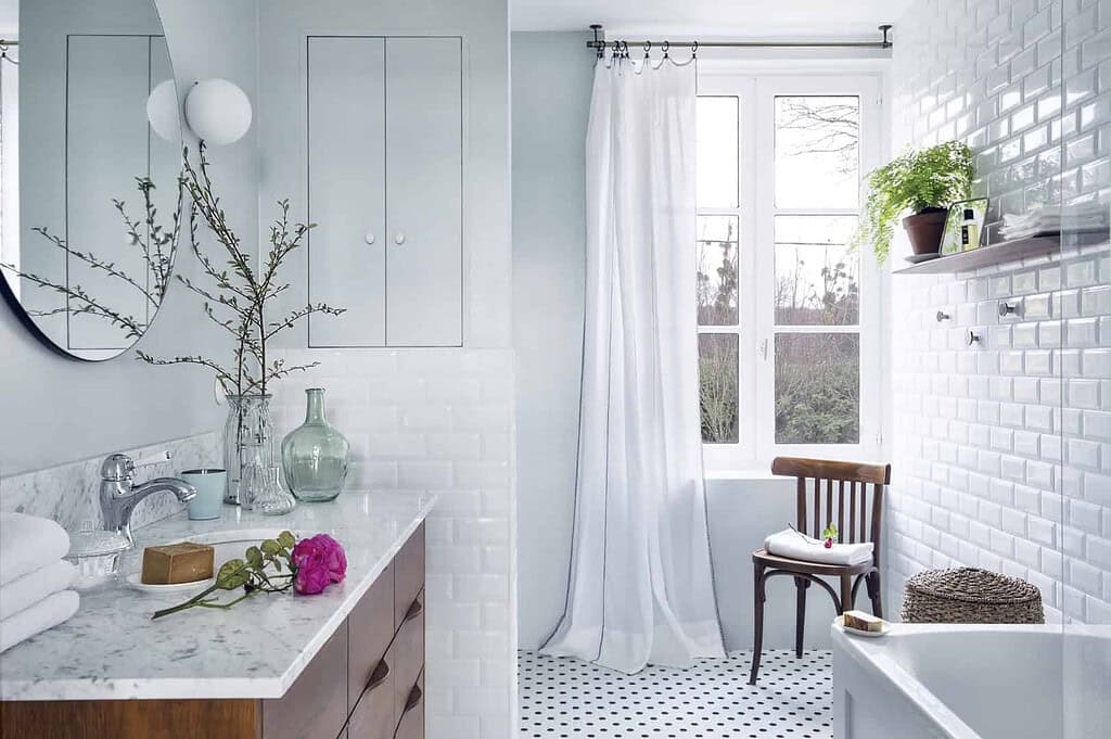 18 Amazing Scandinavian Bathroom Interior Designs