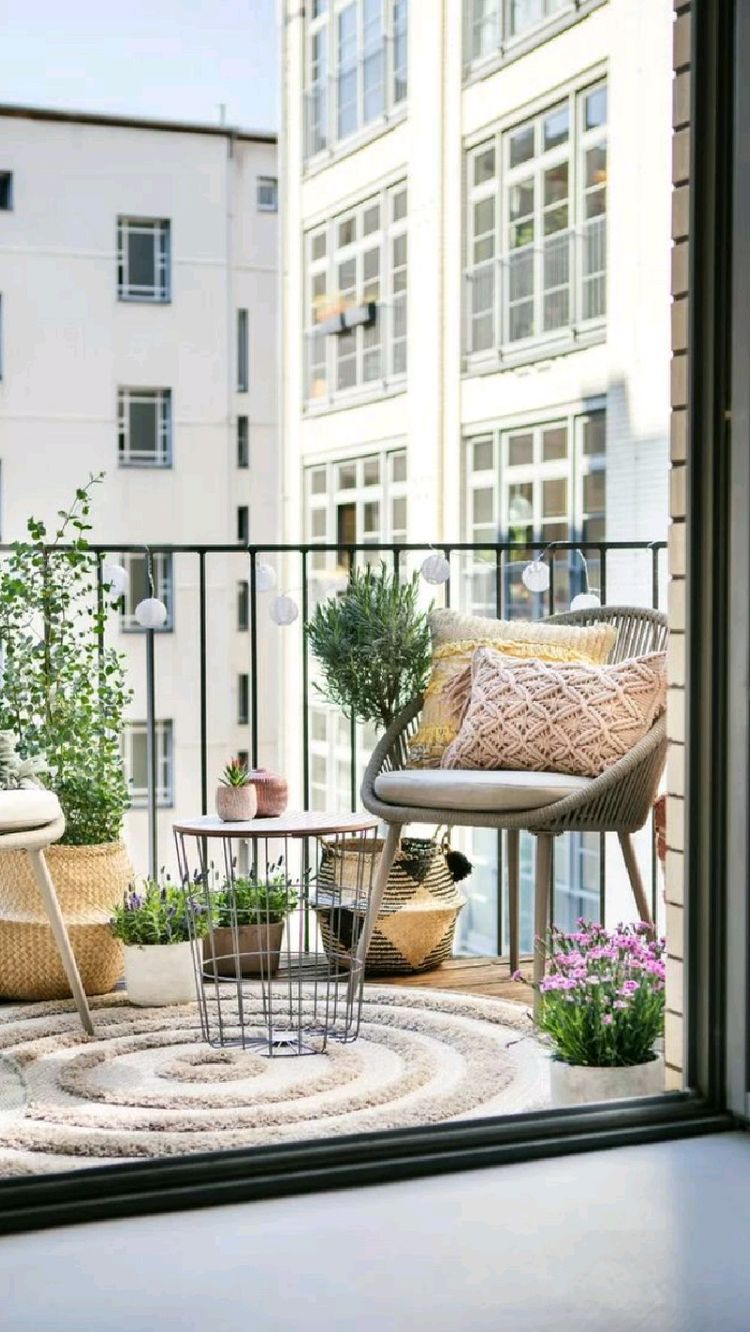 HOW TO DECORATE A SMALL BALCONY - SIX STYLISH AND INSPIRING IDEAS