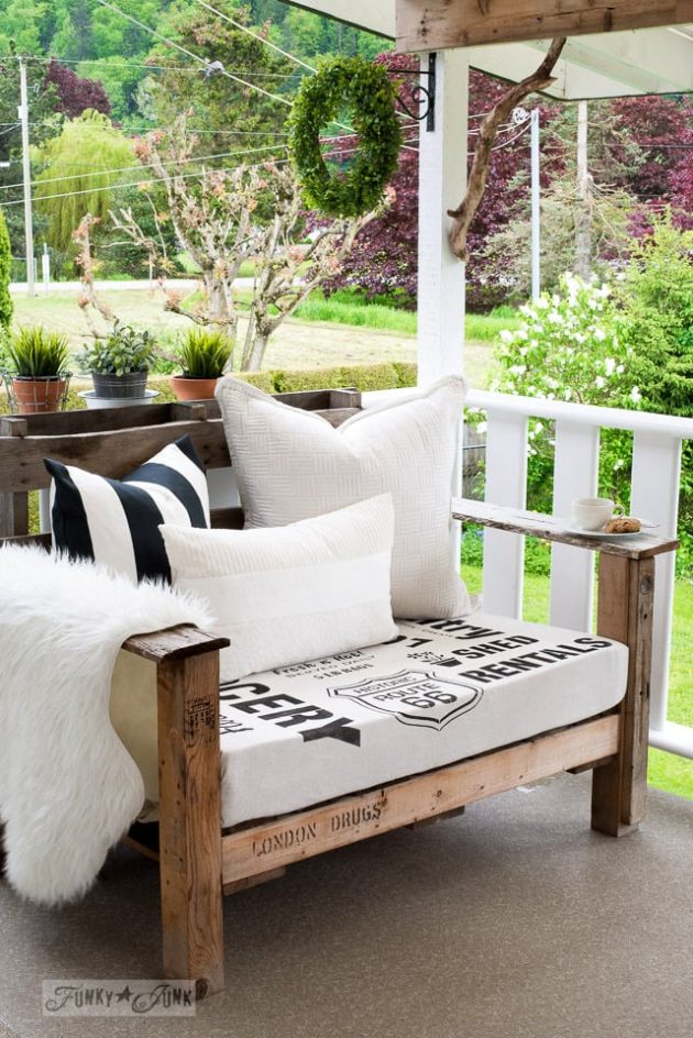 How To Transform Wood Pallets Into A Beautiful Custom Console Table